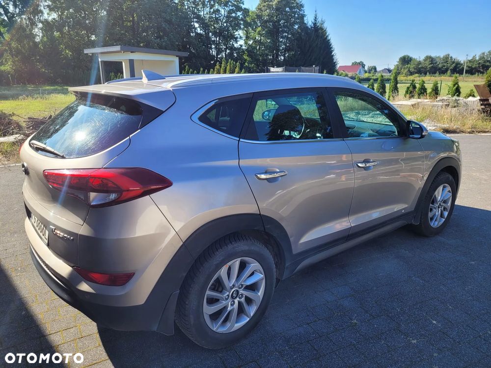 Hyundai Tucson 1.7 CRDI BlueDrive Comfort 2WD - 2