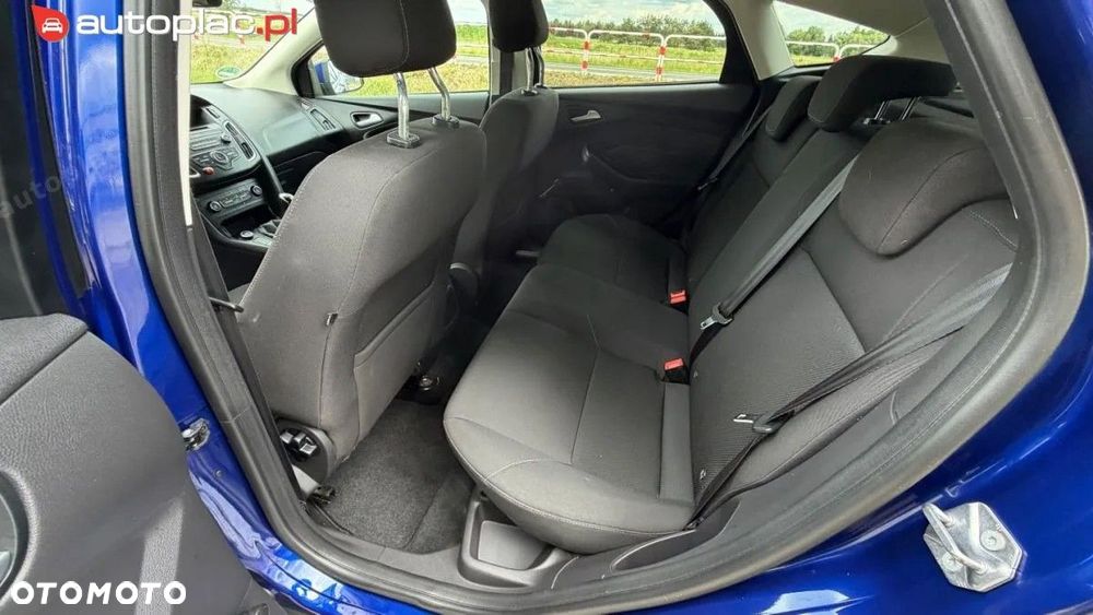 Ford Focus - 30