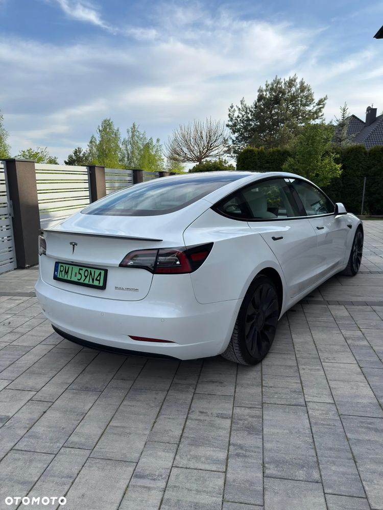 Tesla Model 3 - 5