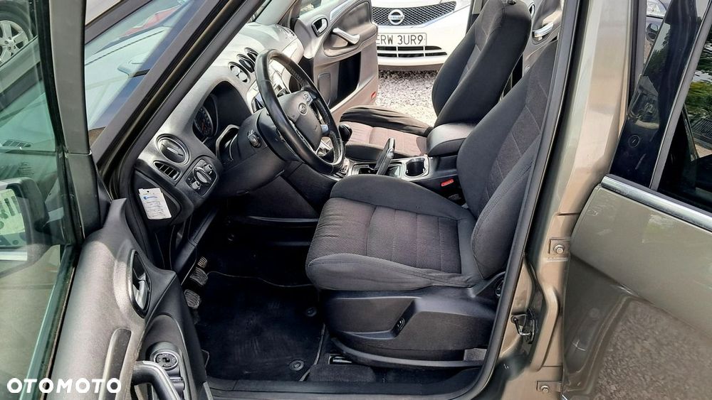 Ford Galaxy - 16