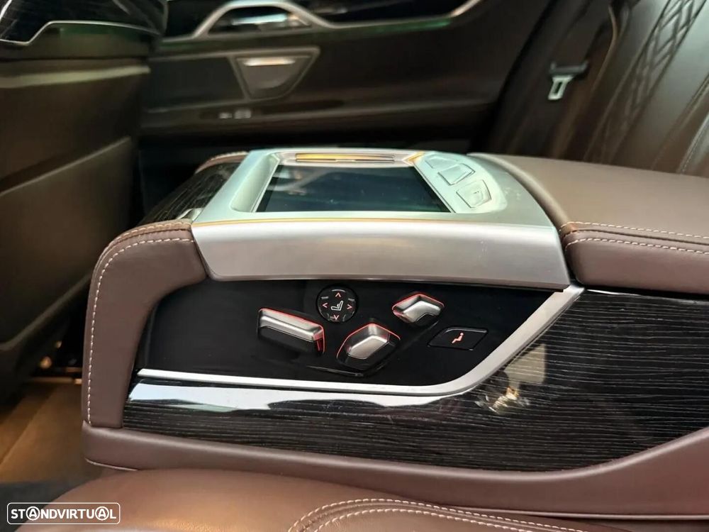 BMW 730 - 42