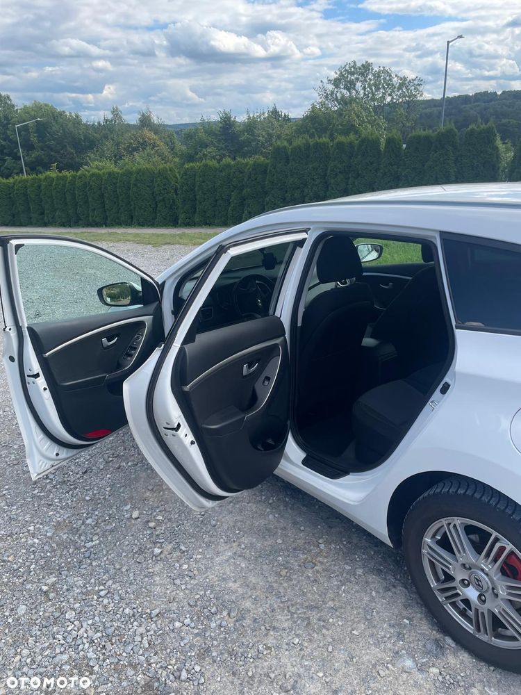 Hyundai i30 blue Kombi 1.6 CRDi Classic Navigation - 20
