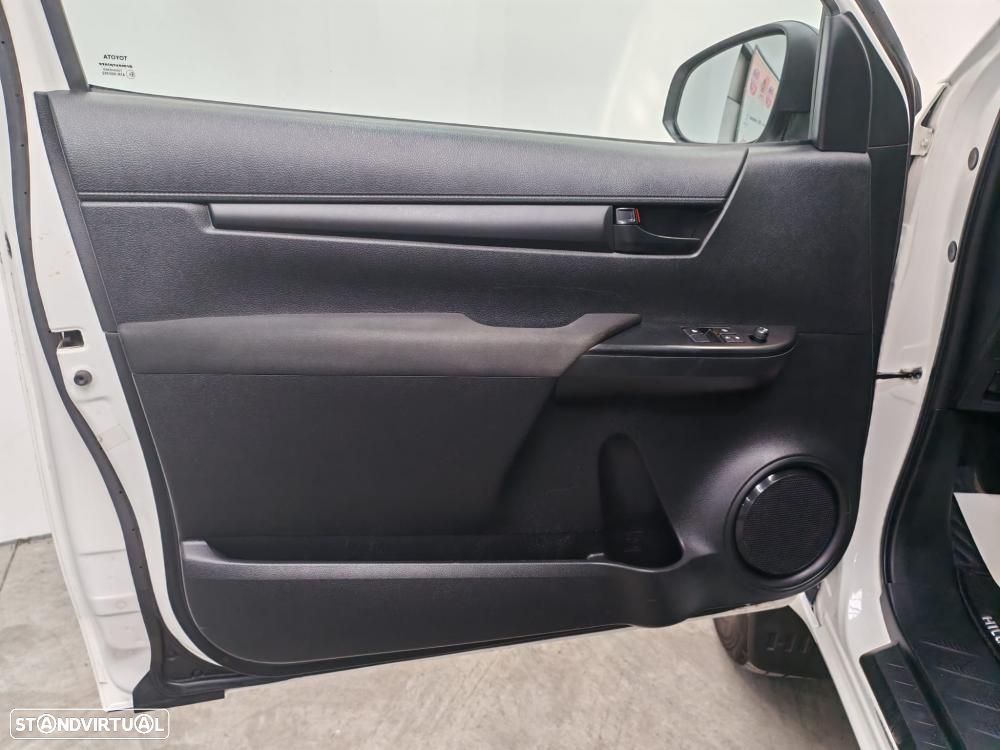Toyota Hilux 2.4 D-4D 4WD CE 3L - 10