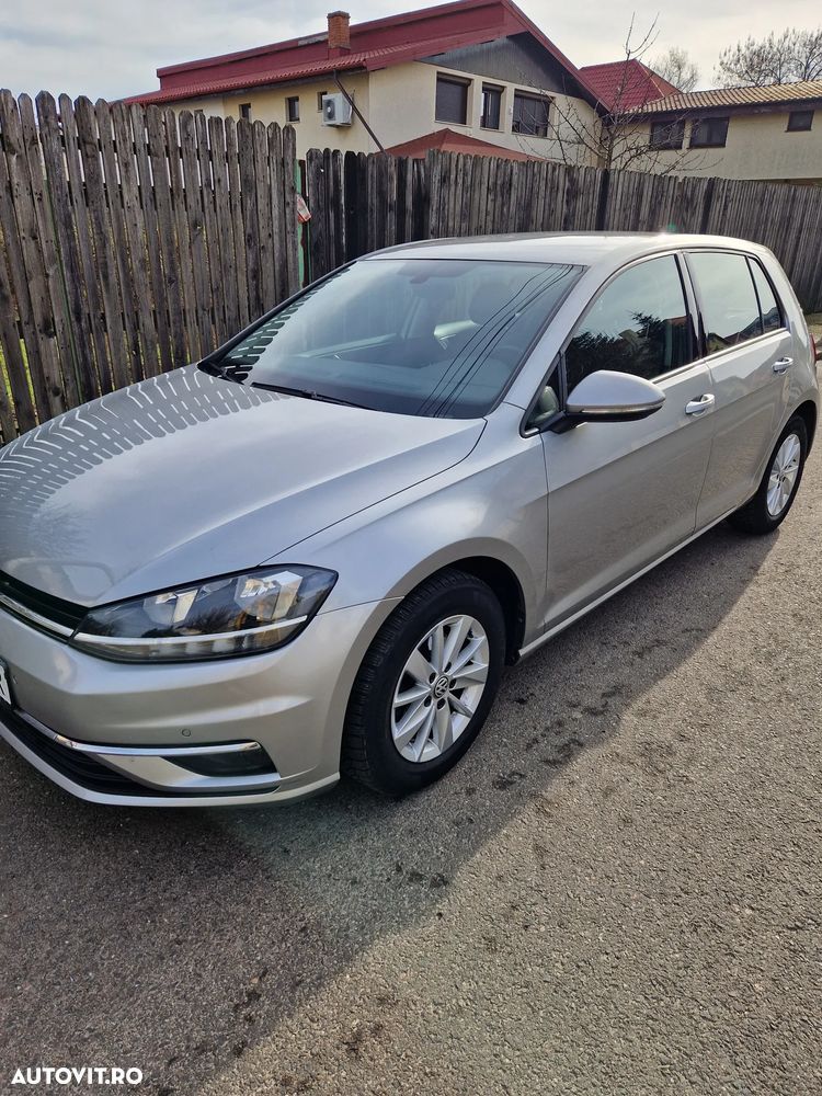 Volkswagen Golf - 2