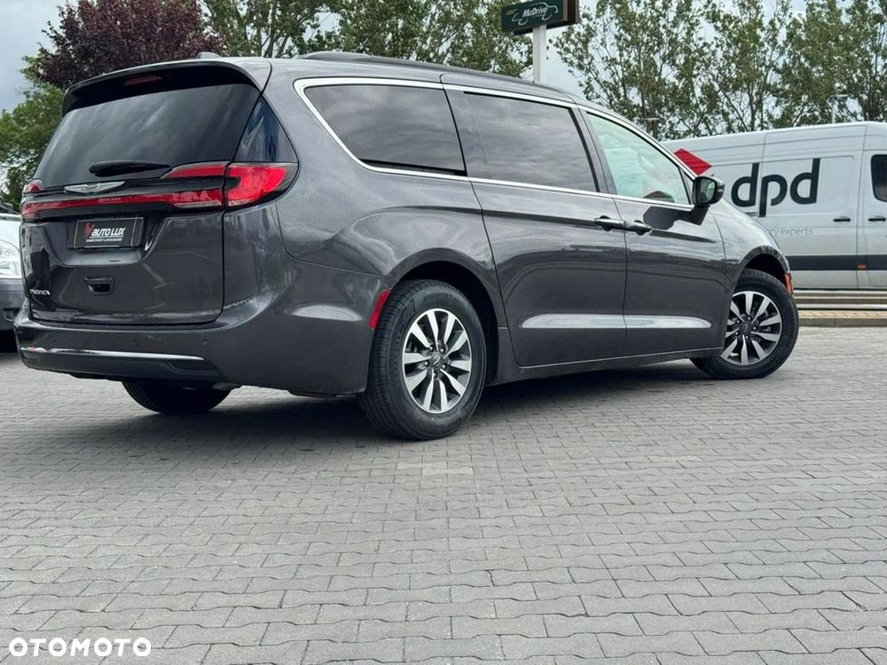 Chrysler Pacifica - 7