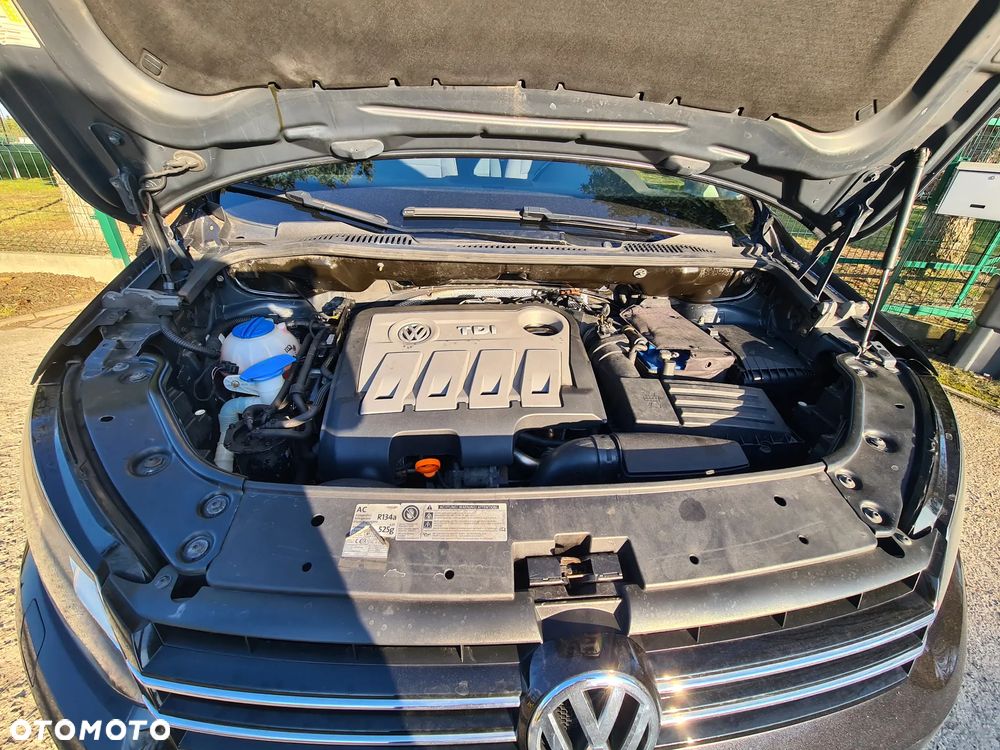 Volkswagen Touran - 6