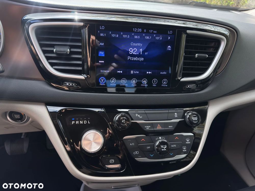 Chrysler Pacifica - 14