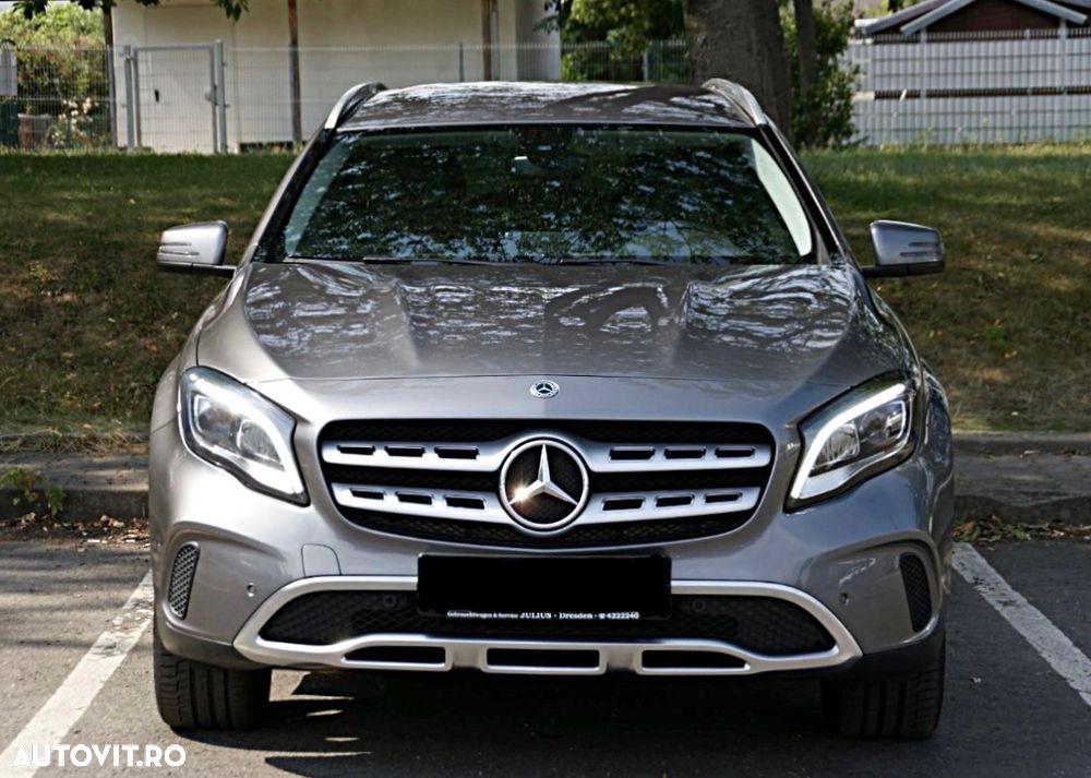 Mercedes-Benz GLA 220 d 4Matic 7G-DCT - 6