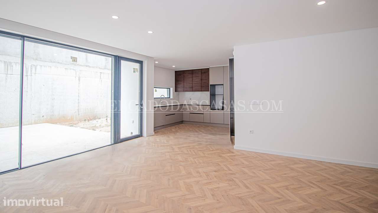 Moradia T3 minimalista e apelativa, acabamentos de excelência - Grande imagem: 5/21