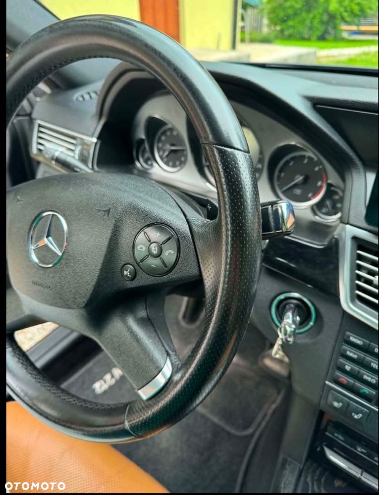 Mercedes-Benz Klasa E 300 CDI BlueEff Avantgarde - 12