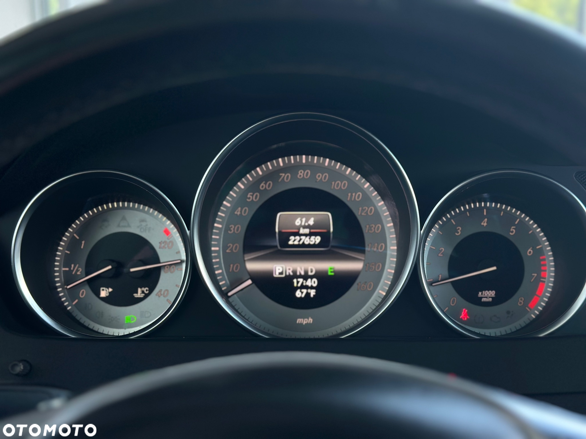 Mercedes-Benz Klasa C 250 CGI Automatik BlueEFFICIENCY - 29