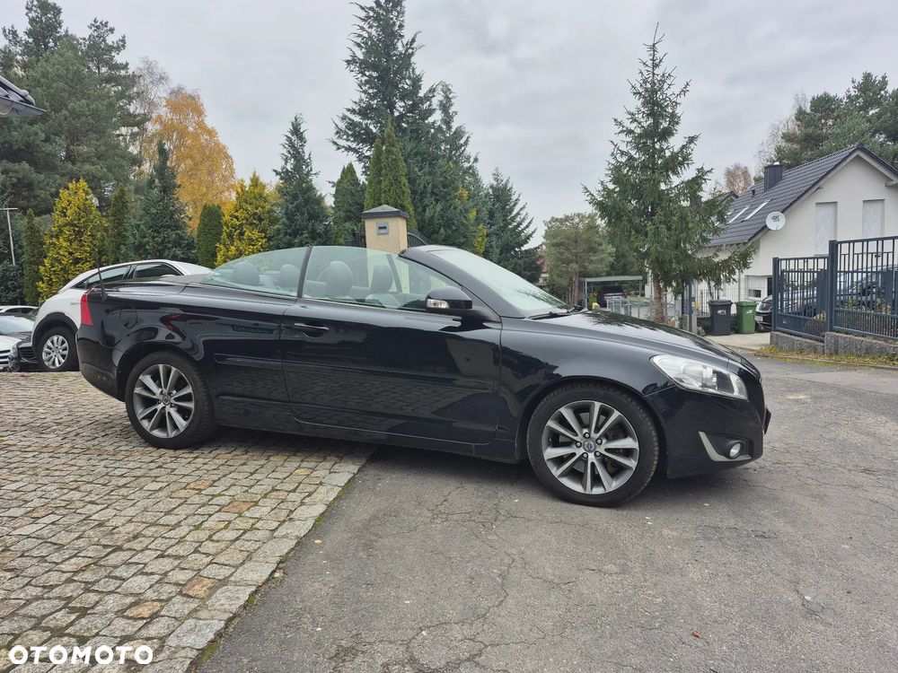 Volvo C70 D3 Momentum - 4