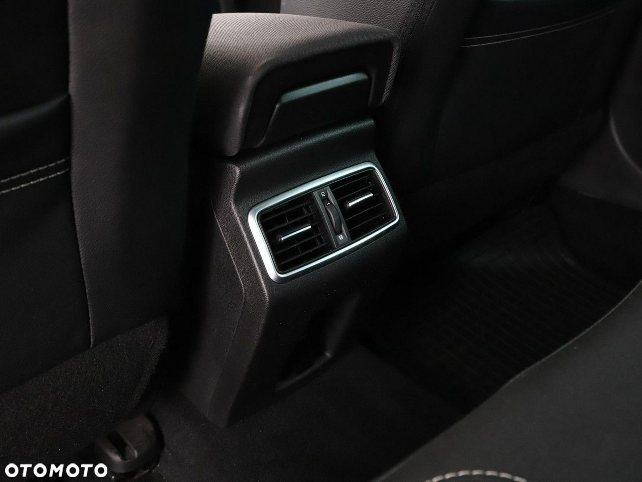 Renault Megane Grandtour BLUE dCi 115 EDC LIMITED - 36