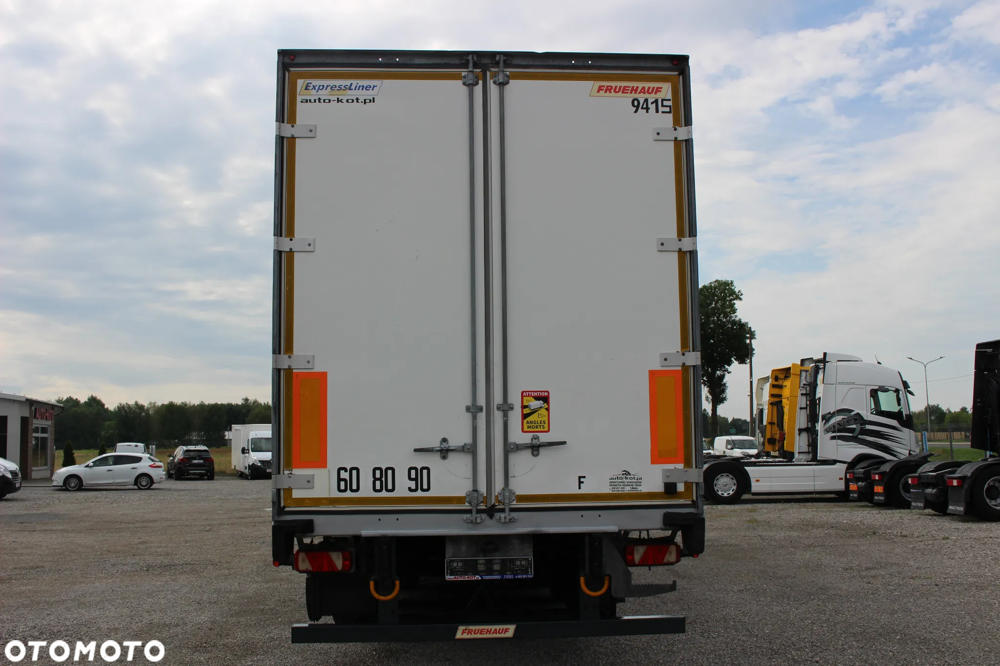 Fruehauf KONTENER /3-OSIE/ TYLNE DRZWI /KOSZ NA PALETY/**SERWIS FR**/SUPER STAN / - 11