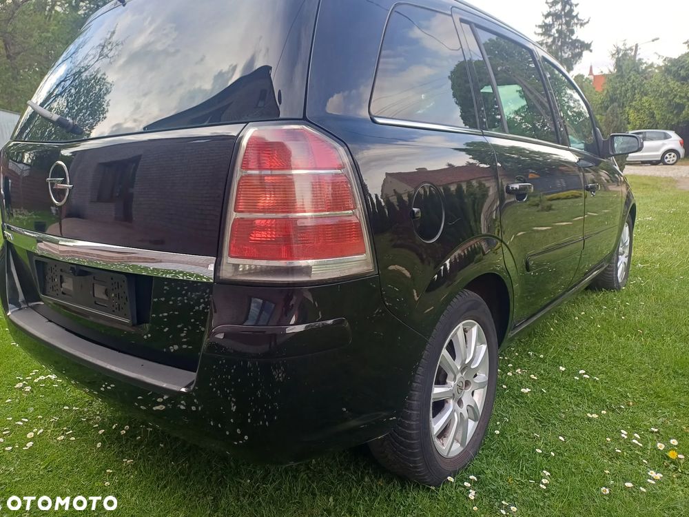 Opel Zafira - 9