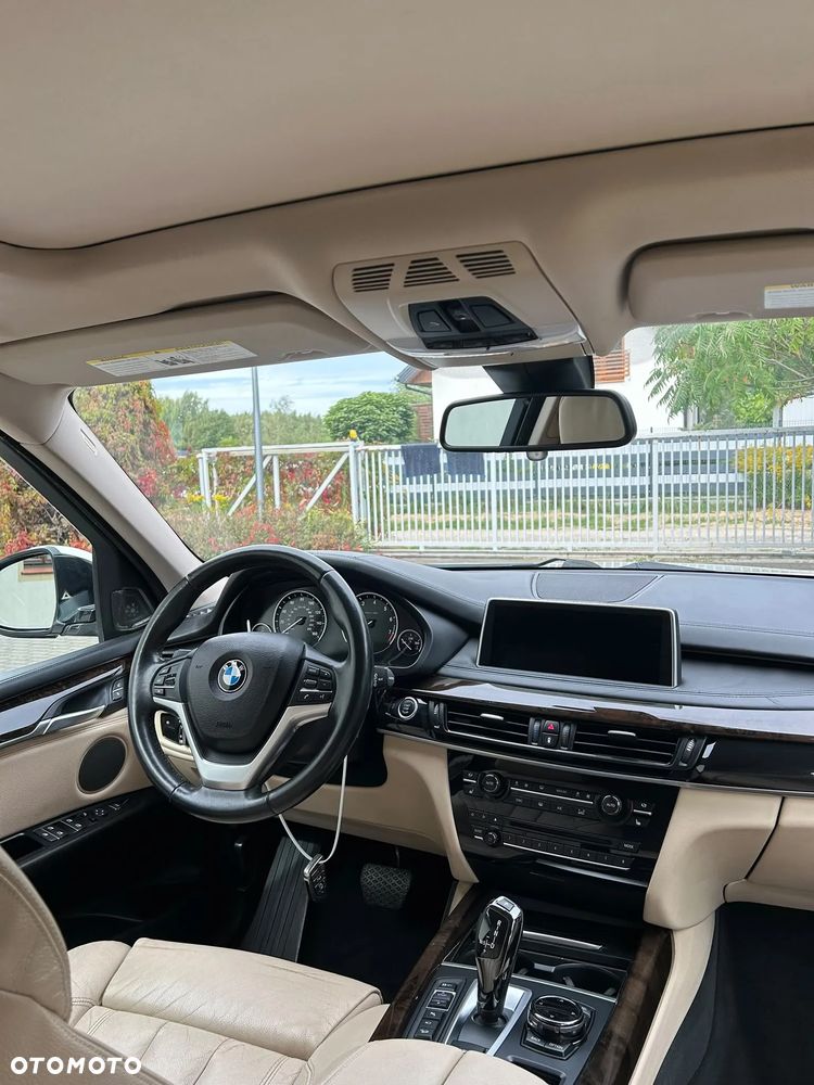 BMW X5 xDrive50i Sport-Aut - 5