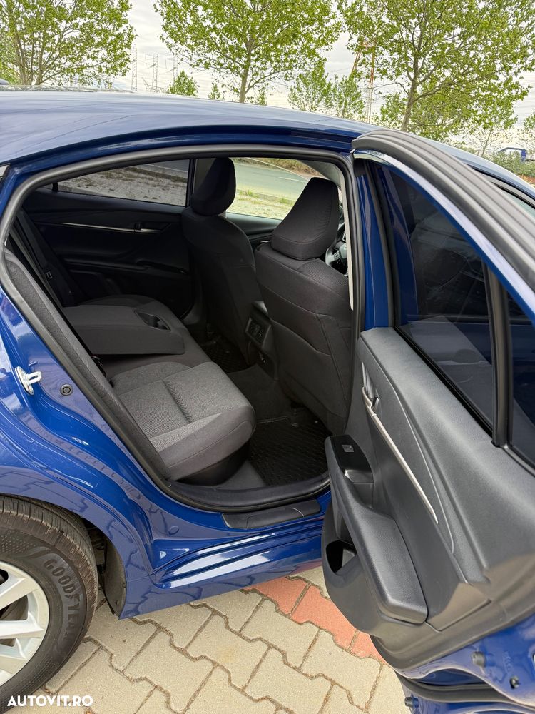 Toyota Camry 2.5 Business - 3
