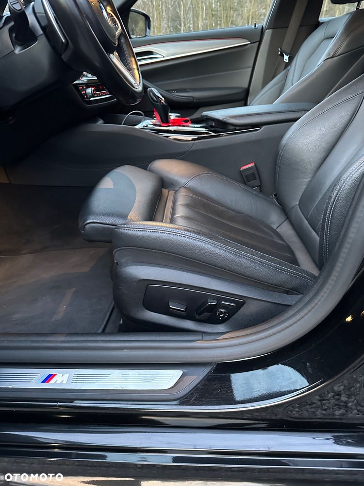 BMW Seria 5 520d xDrive M Sport sport - 12