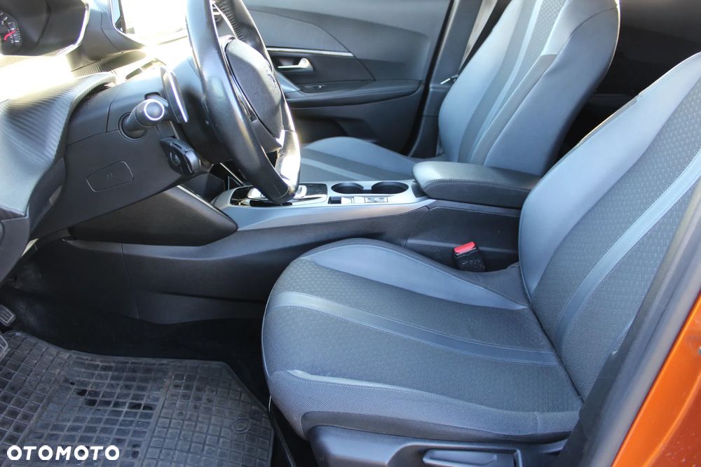 Peugeot 2008 1.2 PureTech Allure S&S EAT8 - 14