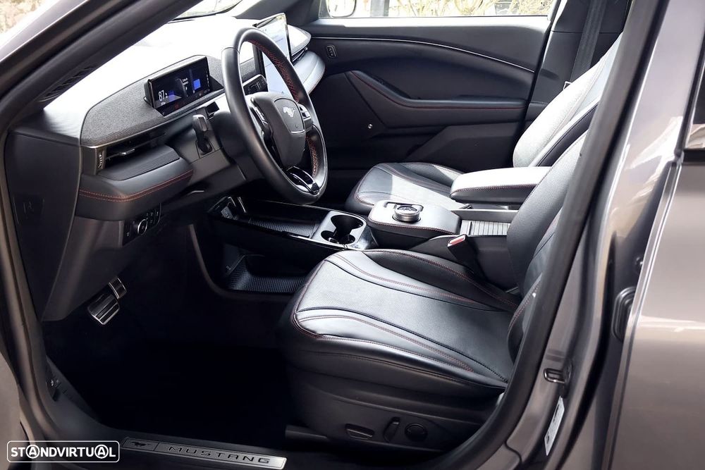 Ford Mustang Mach-E AWD PREMIUM - 14