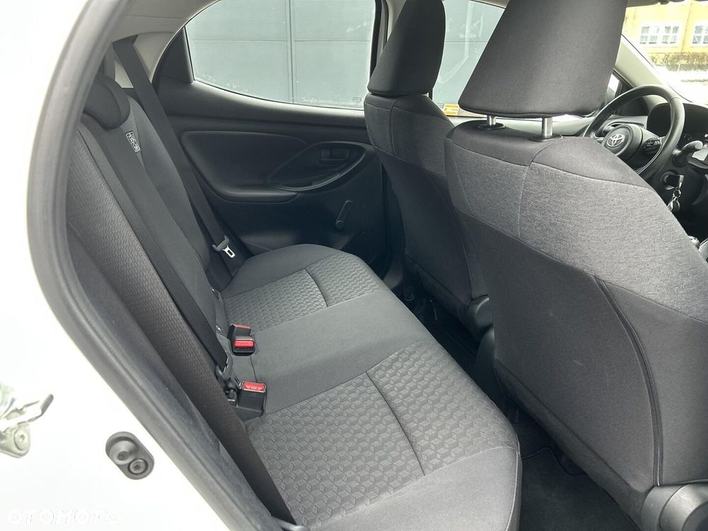 Toyota Yaris - 12