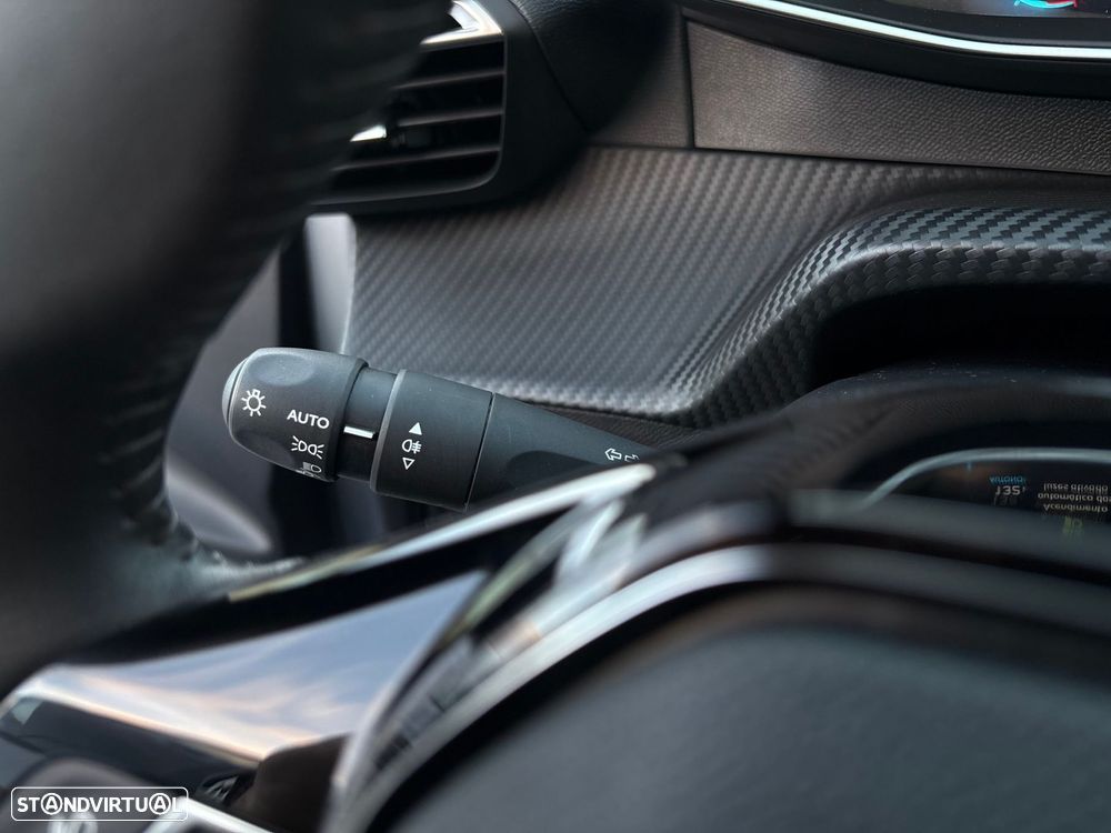 Peugeot e-208 50 kWh Allure Pack - 19