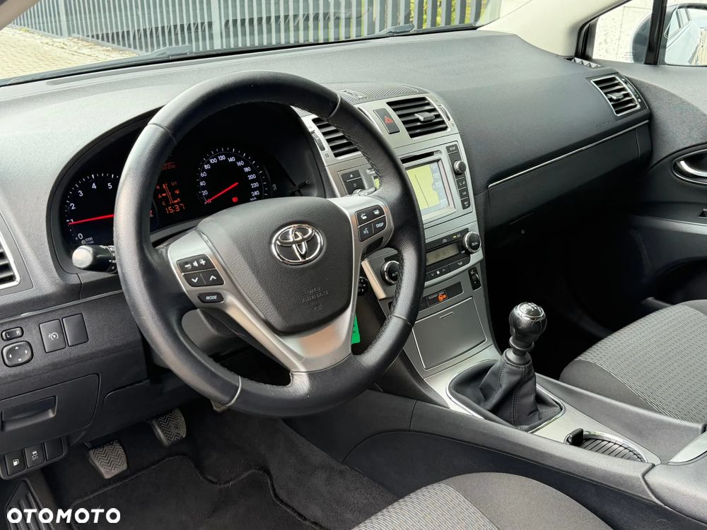 Toyota Avensis 1.8 Premium EU5 - 23