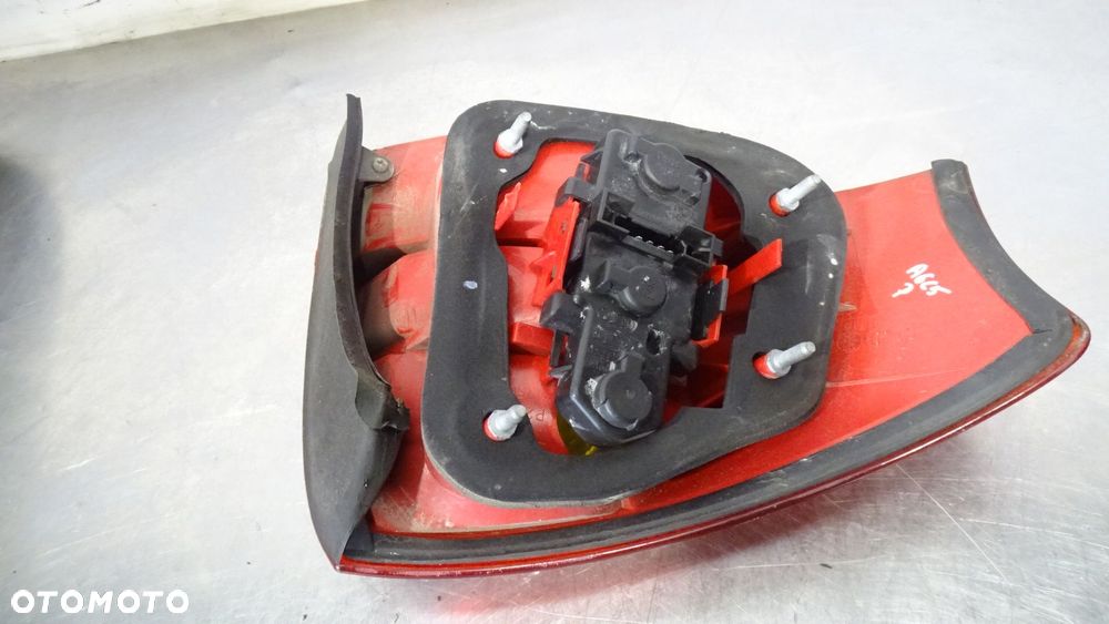 LAMPA PRAWA TYLNA AUDI A6 C5 2.5TDI - 6