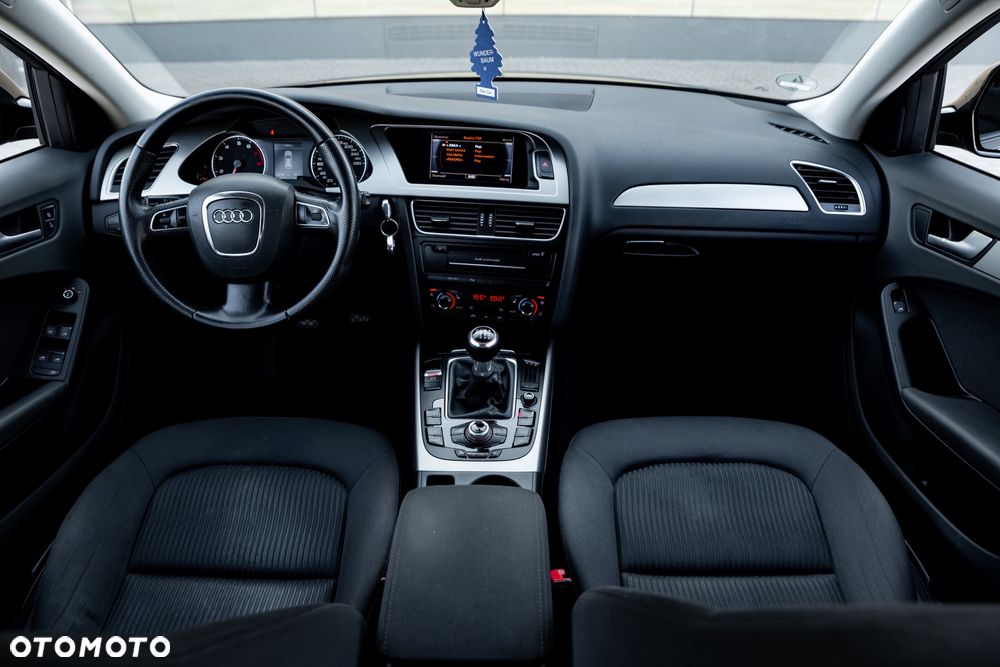 Audi A4 Avant 2.0 TFSI Attraction - 25