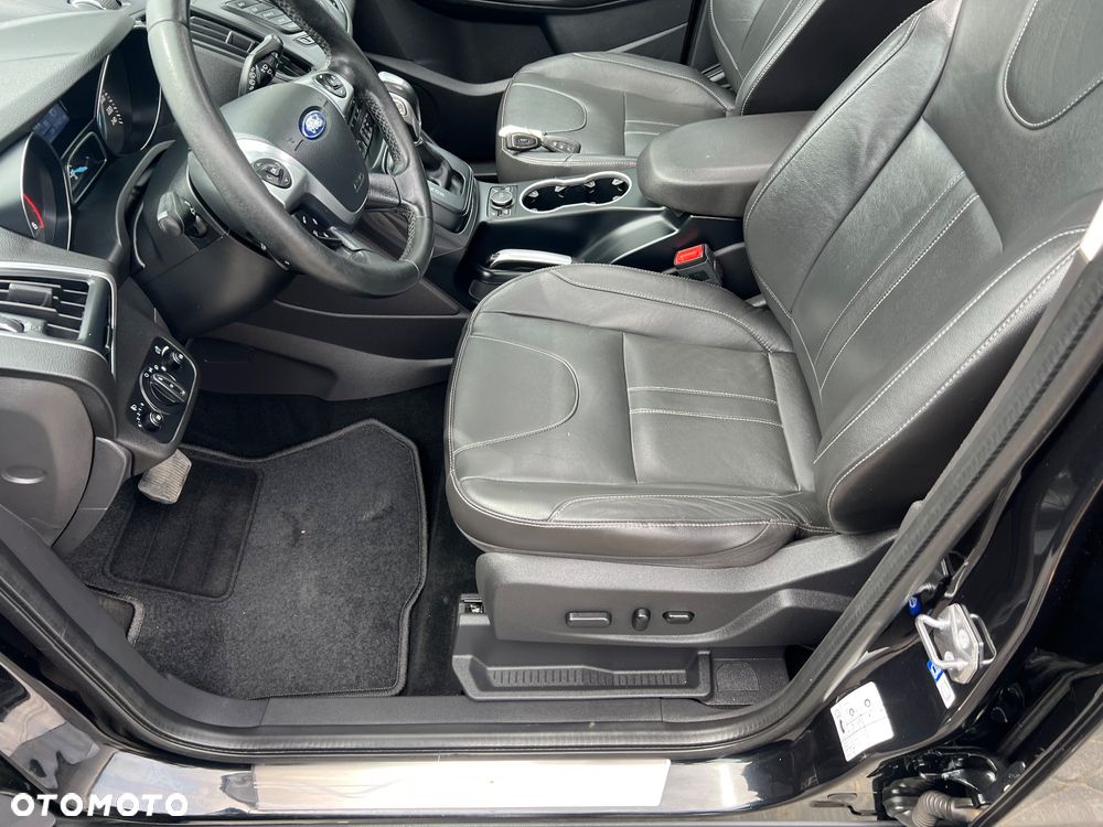 Ford Kuga 2.0 TDCi 4WD Titanium Plus - 16