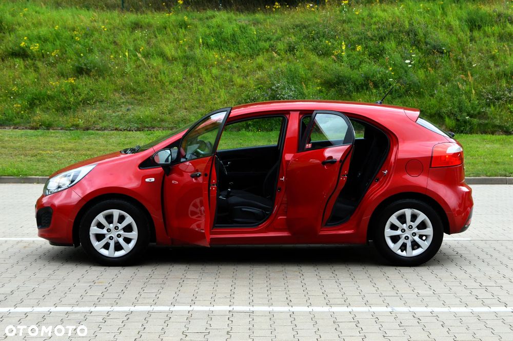 Kia Rio 1.2 L - 26