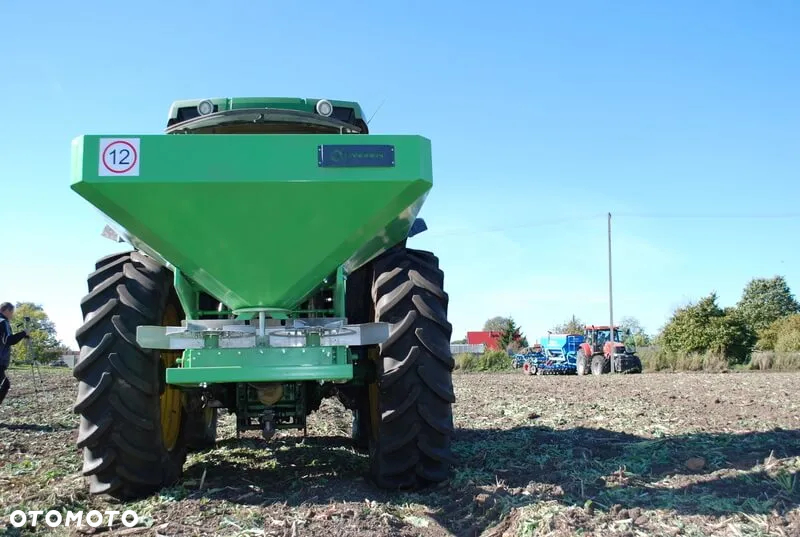 Rozsiewacz nawozów dwutalerzowy jednozasypowy 800 L Langren Transport Raty - 4