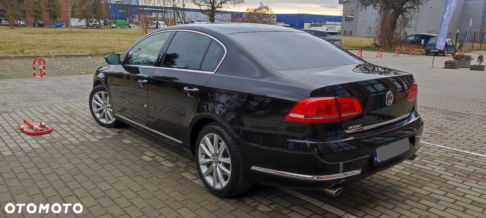 Volkswagen Passat 2.0 TDI 4Mot Highline DSG - 4