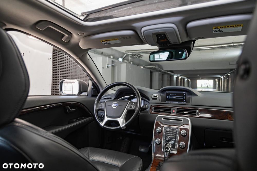 Volvo XC 70 T6 AWD Dynamic Momentum - 23