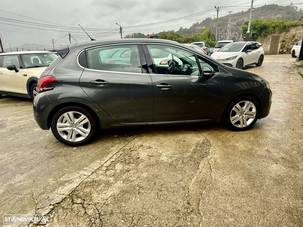 Peugeot 208 1.6 BlueHDi Allure - 3