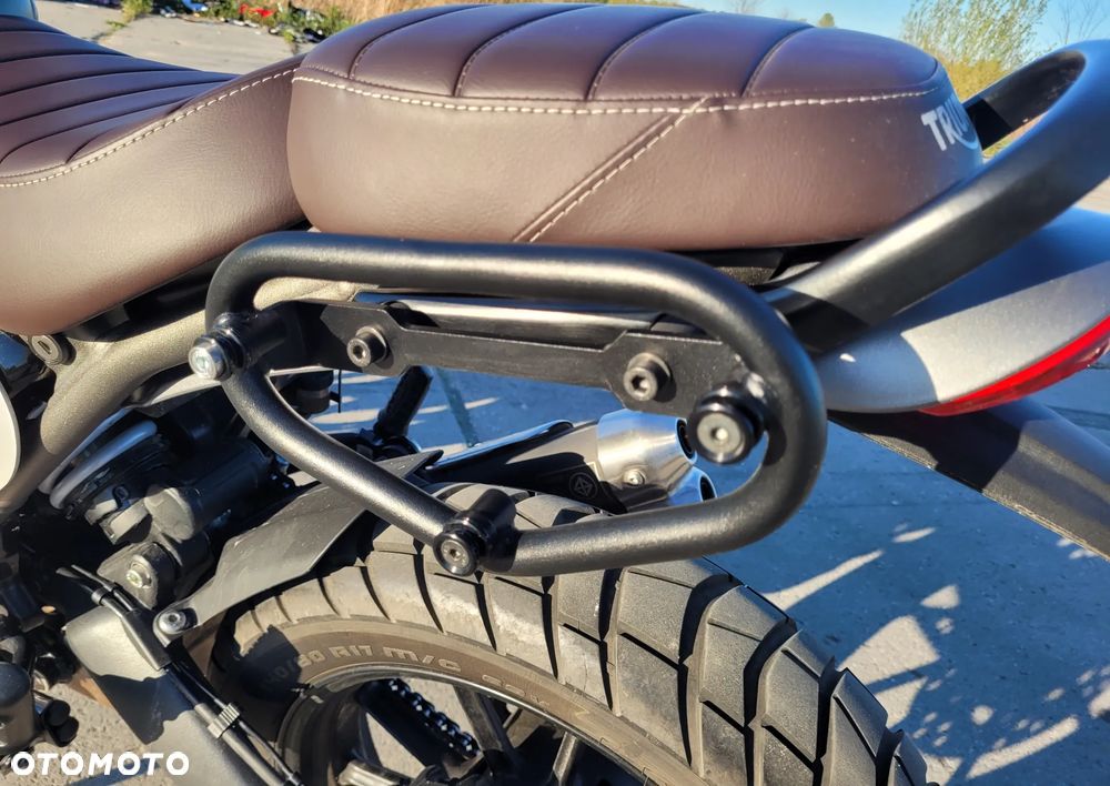 Triumph Scrambler - 13