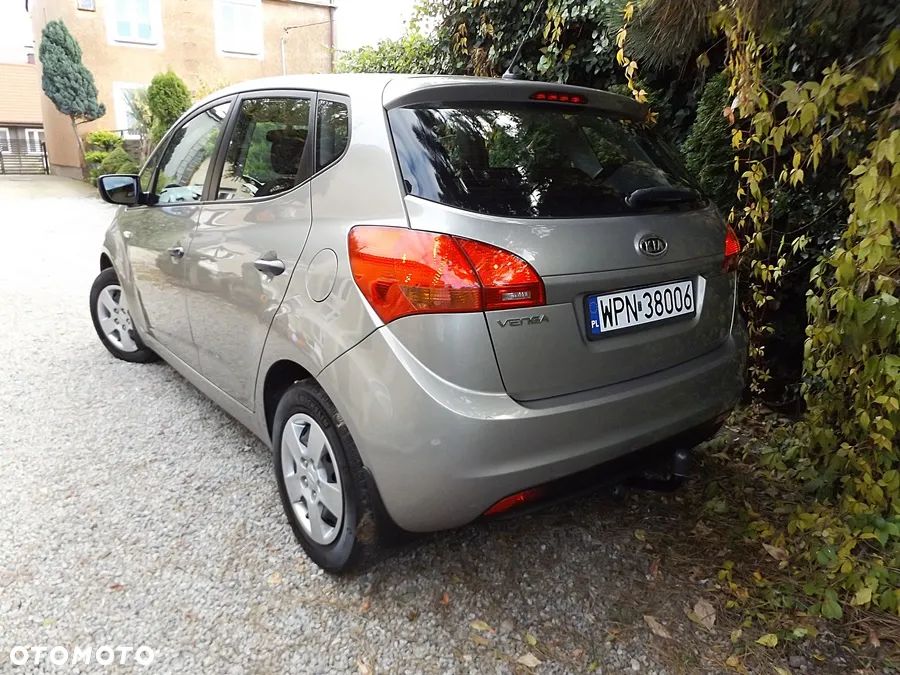 Kia Venga - 6