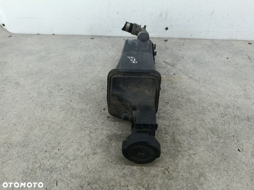ZBIORNICZEK WYRÓWNAWCZY BMW 3 E46 3142230001  MEYLE 1.9 8V - 8