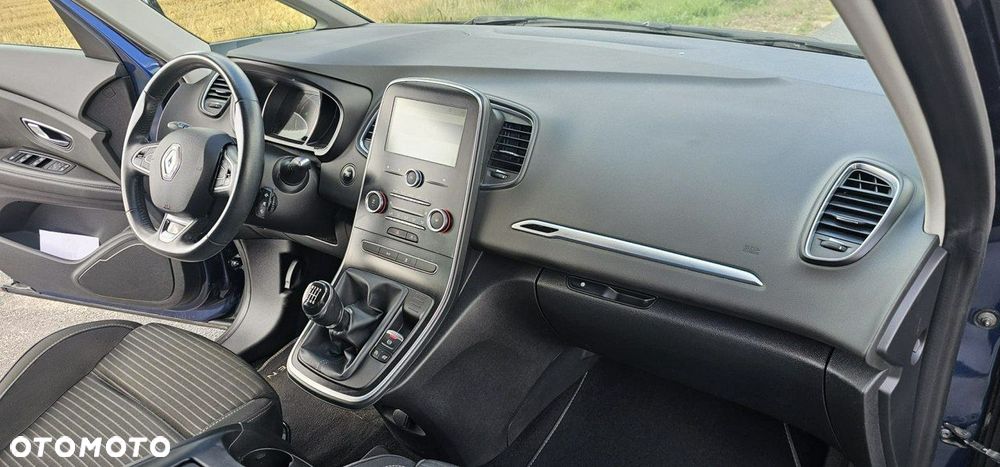 Renault Grand Scenic - 13