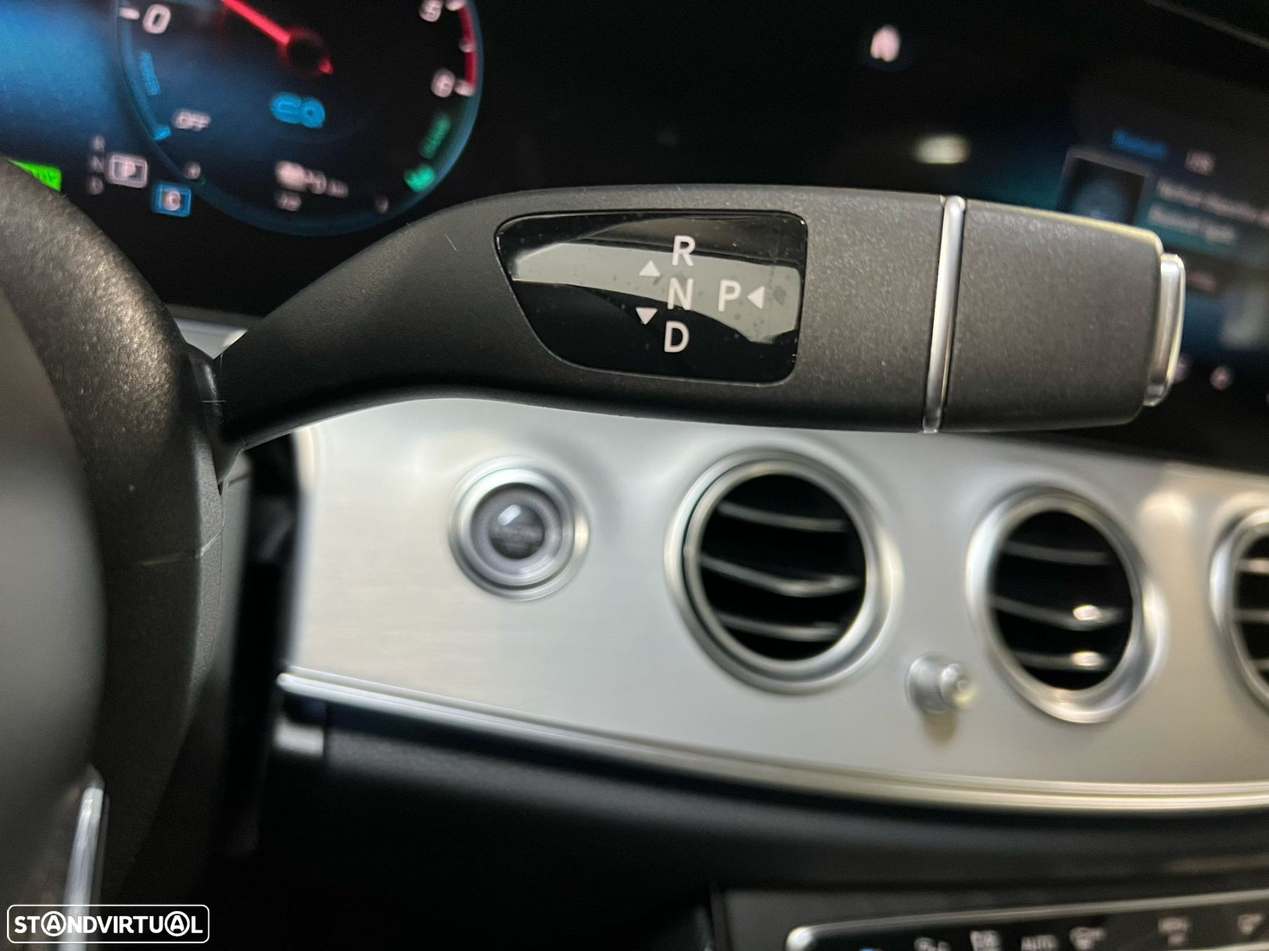 Mercedes-Benz E 300 de Avantgarde - 18