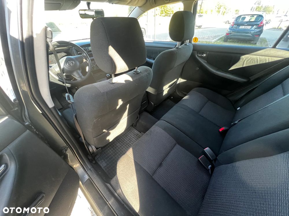 Toyota Corolla - 17