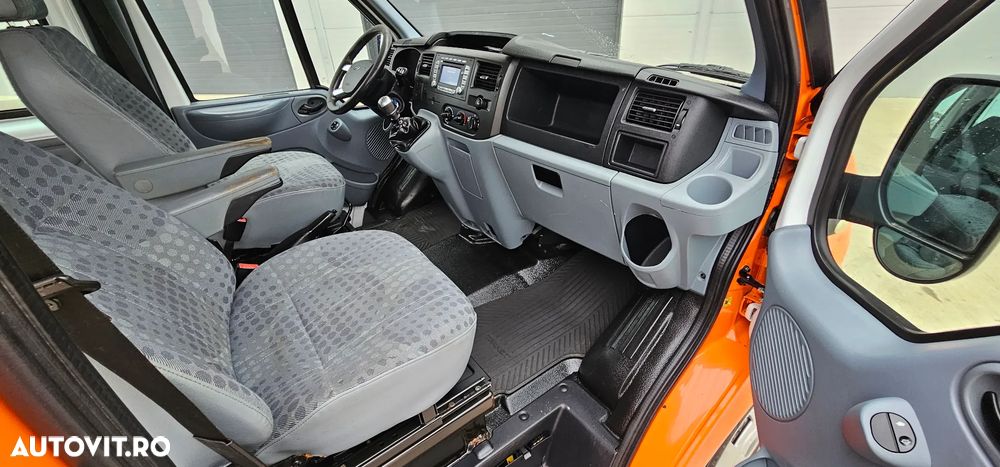 Ford Transit Turneo - 13