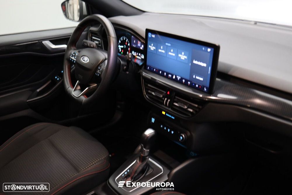 Ford Focus SW 1.0 EcoBoost Hybrid Aut. TITANIUM - 26