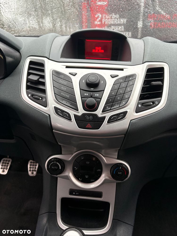 Ford Fiesta - 11