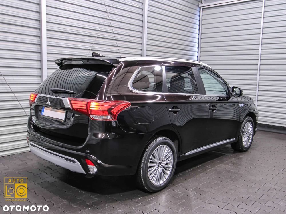 Mitsubishi Outlander PHEV Intense + - 8