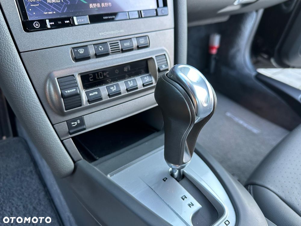 Porsche 911 Carrera Tiptronic S - 19