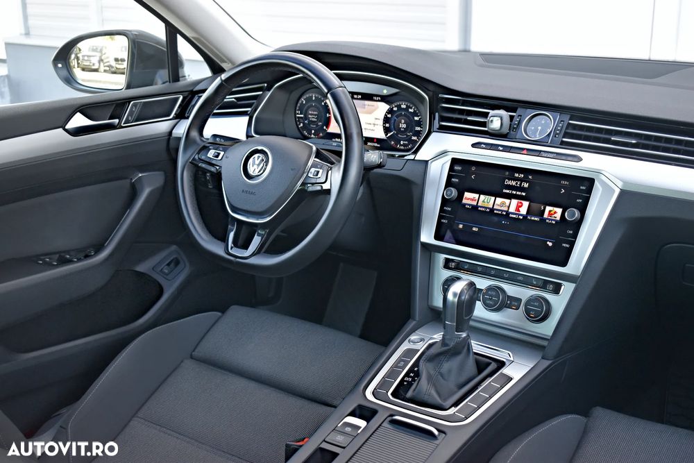 Volkswagen Passat 2.0 TDI SCR DSG Comfortline - 9