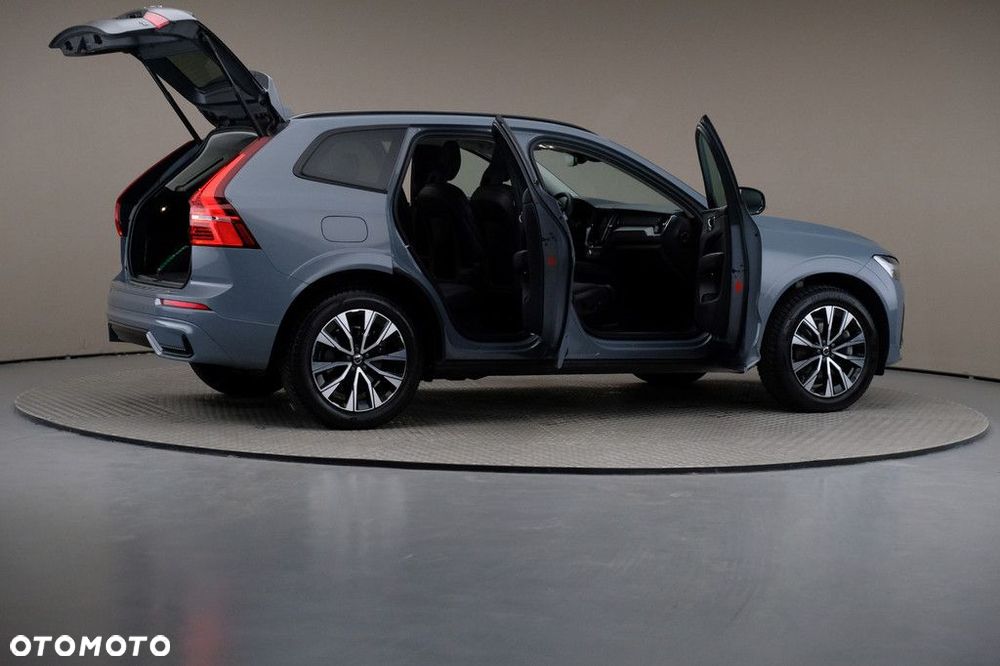 Volvo XC 60 B4 D Plus Dark - 6