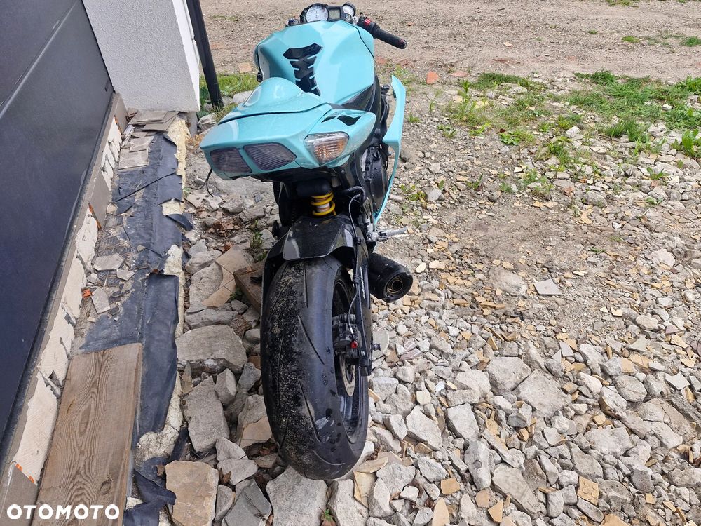 Suzuki GSX-R - 11