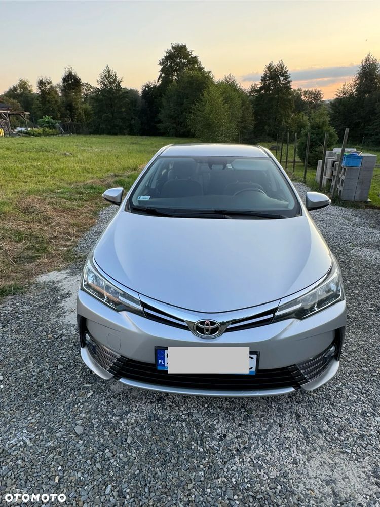Toyota Corolla - 4
